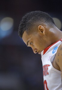 Ninth-seeded Wichita State hangs up to upset Ohio State 70-66 and earn trip to Final Four | iNFOnews.ca