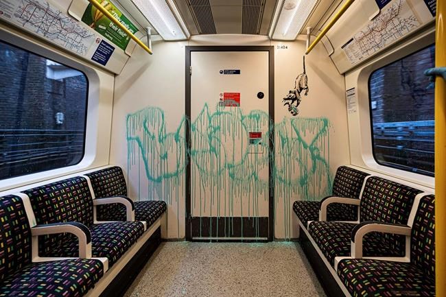 Banksy's last COVID-19 tags scrubbed from London Tube train | iNFOnews.ca Banksy's last COVID-19 tags scrubbed from London Tube train | iNFOnews.ca