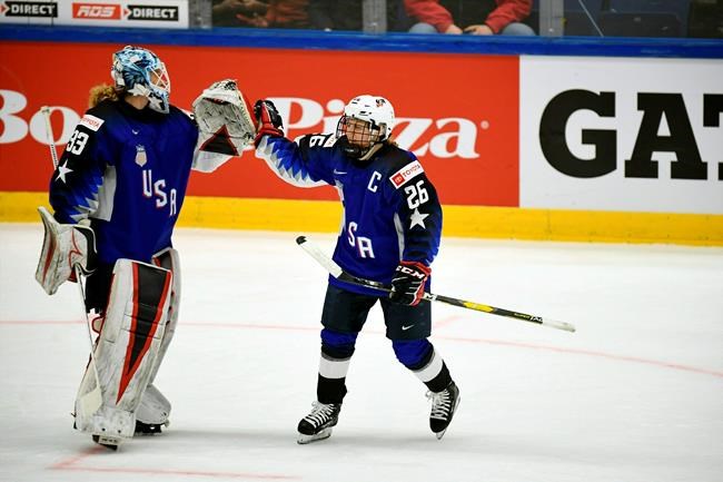 Defending champion U.S edges Canada 3-2 at women's world hockey championship | iNFOnews.ca