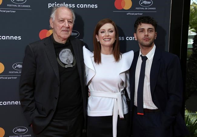 Julianne Moore on gender parity: 'I believe in quotas' | iNFOnews.ca