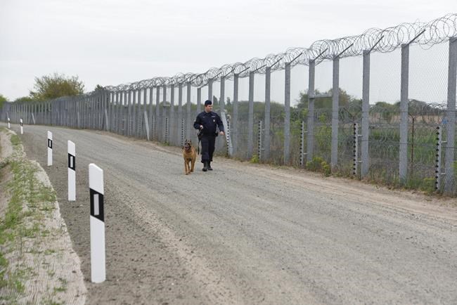 Hungary asks EU to help pay for anti-migrant border fence | iNFOnews.ca Hungary asks EU to help pay for anti-migrant border fence | iNFOnews.ca