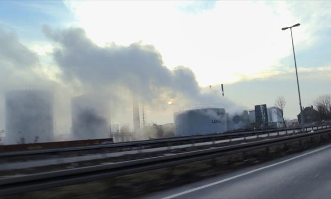Sulfuric acid cloud causes breathing troubles in Germany | iNFOnews.ca Sulfuric acid cloud causes breathing troubles in Germany | iNFOnews.ca