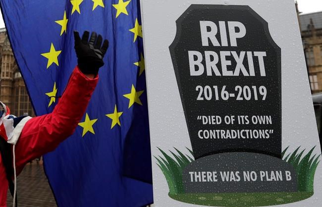 The Latest: EU lawmakers urge May to present Brexit plans | iNFOnews.ca CP2119243048