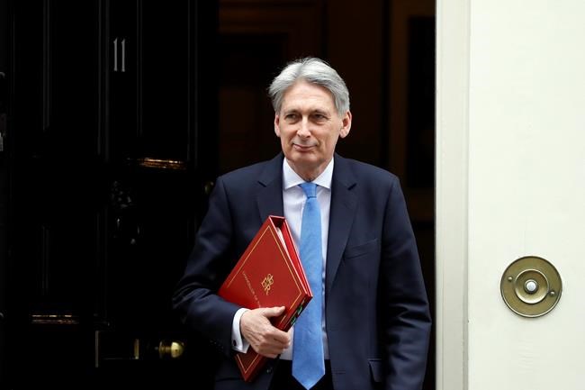 Britain set to pay into EU coffers until 2064 | iNFOnews.ca