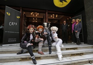 'Cats' came back: Lloyd Webber musical returning to London stage with hip-hop twist | iNFOnews.ca CP29047271