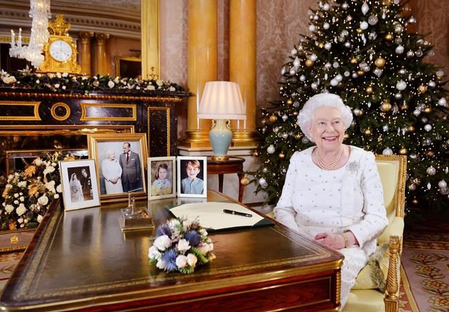 In Christmas message, queen honours cities hit by terror | iNFOnews.ca