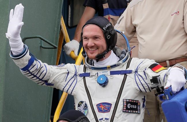 Astronaut drops in on Kraftwerk gig, plays duet from space | iNFOnews.ca