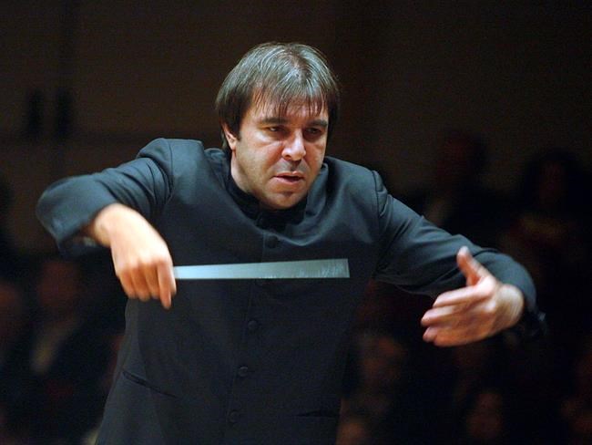 European orchestra fires conductor over alleged misconduct | iNFOnews.ca CP580450356