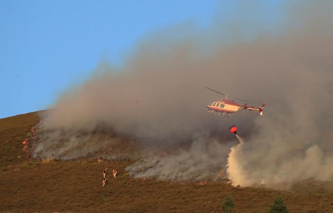 Army joins firefighters in battling English grassland blaze | iNFOnews.ca Army joins firefighters in battling English grassland blaze | iNFOnews.ca
