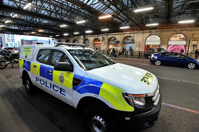 Counterterror police examine 3 explosive devices in London | iNFOnews.ca Counterterror police examine 3 explosive devices in London | iNFOnews.ca