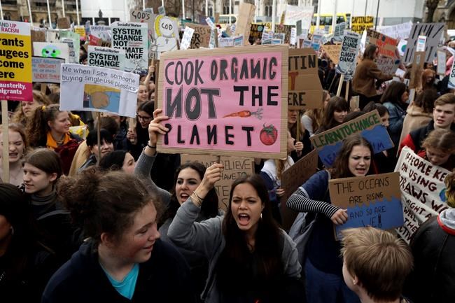 The Latest: 16 arrested at NYC student climate protest | iNFOnews.ca