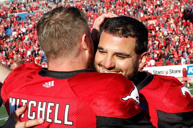 Paredes kicks winning field goal with no time left, Stampeders down Blue Bombers | iNFOnews.ca