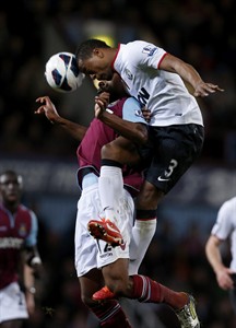 Evra apparently mocks Suarez by pretending to bite into fake dismembered arm | iNFOnews.ca