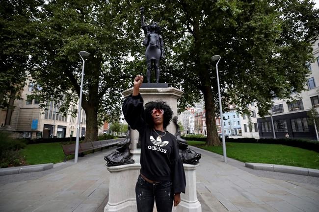 Statue of Black protester replaces toppled UK slave trader | iNFOnews.ca Statue of Black protester replaces toppled UK slave trader | iNFOnews.ca