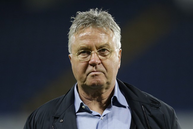 Hiddink asks Chelsea players to look themselves in mirror and ask if they can fix failing team | iNFOnews.ca CP35786204