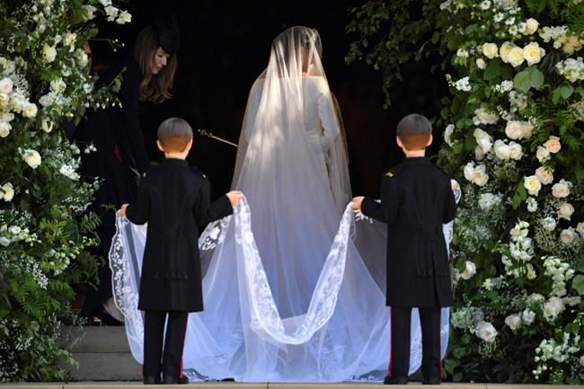 Harry and Meghan's wedding outfits to go on public display | iNFOnews.ca Harry and Meghan's wedding outfits to go on public display | iNFOnews.ca