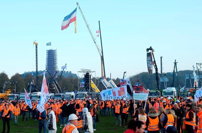 Dutch construction workers protest environmental rules | iNFOnews.ca