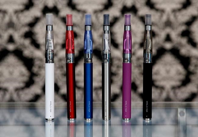 Blowing smoke? E-cigarettes might help smokers quit | iNFOnews.ca Blowing smoke? E-cigarettes might help smokers quit | iNFOnews.ca