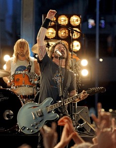 Report: Foo Fighters play play in UK but say it's the last show for a 'long time' | iNFOnews.ca