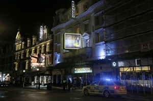 No one to face charges over ceiling collapse that injured scores at London's Apollo Theatre | iNFOnews.ca CP31150407