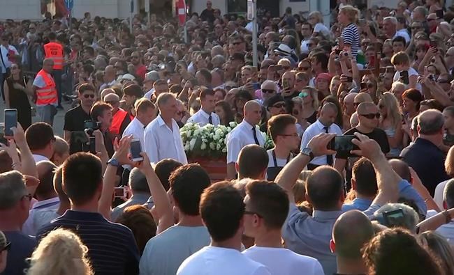 Croatia bids emotional farewell to beloved singer Dragojevic | iNFOnews.ca