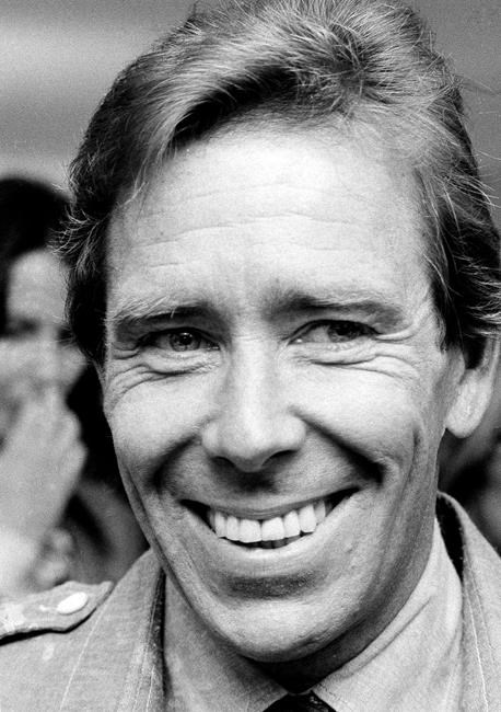 Lord Snowdon, ex-husband of Princess Margaret, dies at 86 | iNFOnews.ca