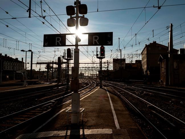 Two-day strike by French workers to disrupt train service | iNFOnews.ca CP1163007841