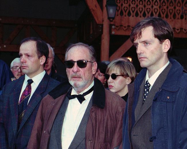 Skier Jean Vuarnet, who struck gold with tuck position, dies | iNFOnews.ca