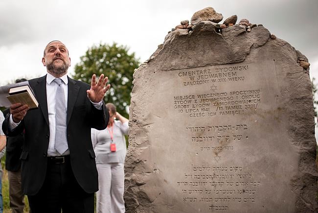 Polish official criticized over Jewish massacre remarks | iNFOnews.ca Polish official criticized over Jewish massacre remarks | iNFOnews.ca