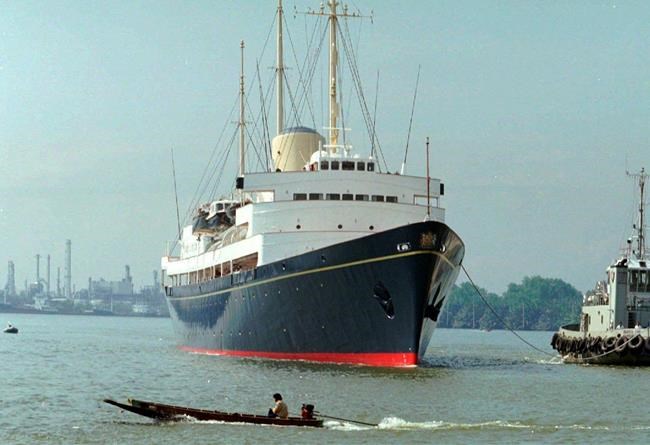 Note says Britain's queen 'naturally' wanted new royal yacht | iNFOnews.ca CP385153514