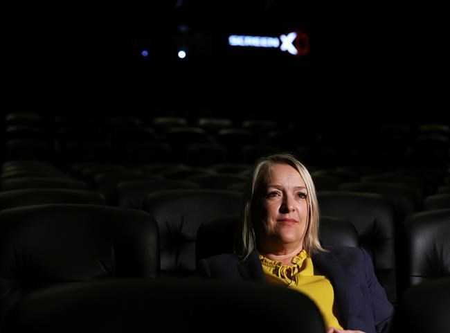 To fend off Netflix, movie theatres try 3-screen immersion | iNFOnews.ca