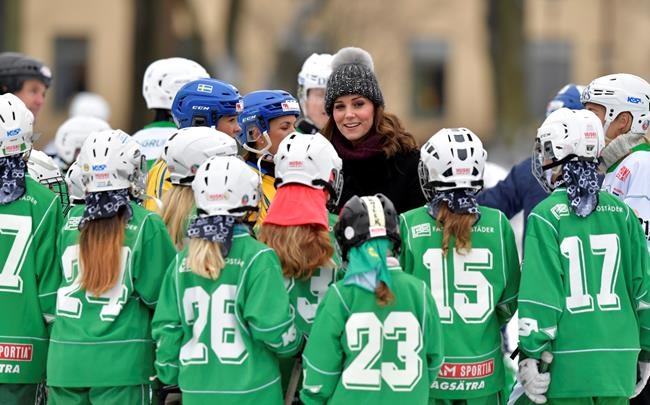 Britain's Prince William, Kate try bandy hockey in Sweden | iNFOnews.ca Britain's Prince William, Kate try bandy hockey in Sweden | iNFOnews.ca