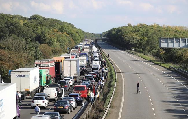 Motorists trapped as suspicious object shuts UK highway | iNFOnews.ca Motorists trapped as suspicious object shuts UK highway | iNFOnews.ca