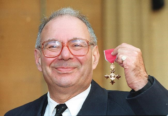 UK's first openly gay rabbi Lionel Blue dies at 86 | iNFOnews.ca UK's first openly gay rabbi Lionel Blue dies at 86 | iNFOnews.ca