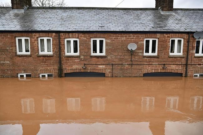 Storm-swollen rivers surge in UK, severe flood alerts issued | iNFOnews.ca CP1543703799