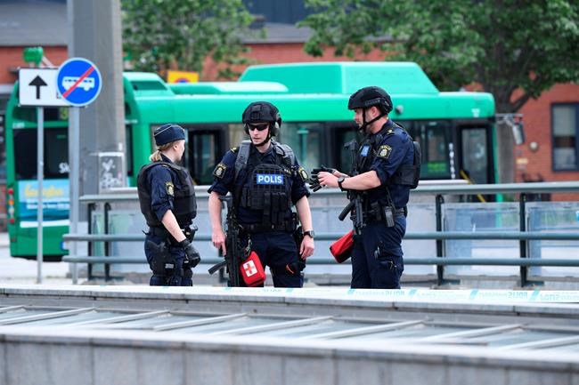 Swedish police shoot man threatening people at train station | iNFOnews.ca Swedish police shoot man threatening people at train station | iNFOnews.ca