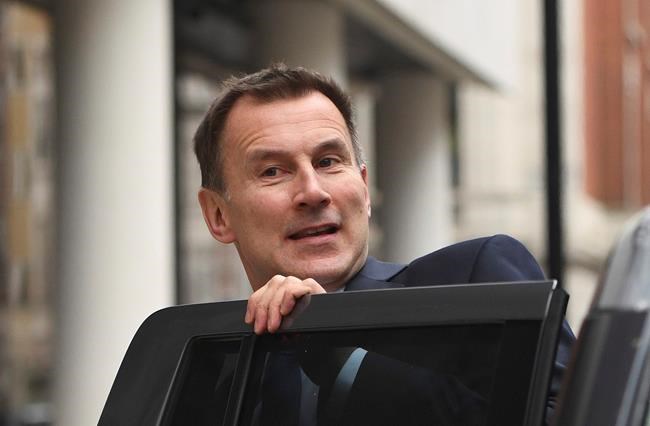 Badly strained UK hospitals to delay non-urgent procedures | iNFOnews.ca
