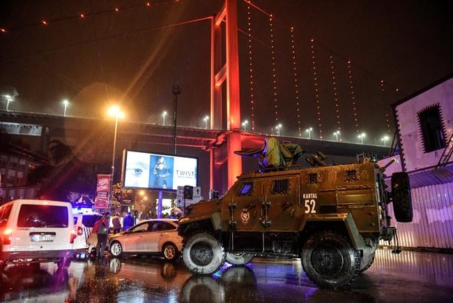 Hiding, feigning death: Surviving Turkish nightclub massacre | iNFOnews.ca