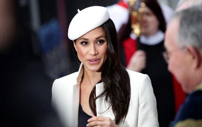 Pajamas and high tea: Royal wedding fans gearing up to party | iNFOnews.ca Pajamas and high tea: Royal wedding fans gearing up to party | iNFOnews.ca
