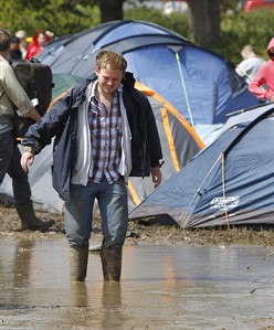 Rains cause chaos for Isle of Wight festival-goers; hundreds stranded | iNFOnews.ca Rains cause chaos for Isle of Wight festival-goers; hundreds stranded | iNFOnews.ca