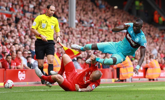 Noble scores and is sent off as West Ham stuns Liverpool 3-0 in Premier League | iNFOnews.ca CP34376321