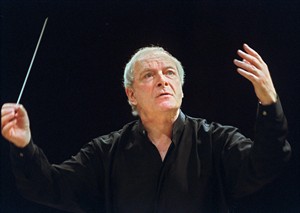 Conductor Christopher Hogwood, pioneer of baroque music on period instruments, dies at 73 | iNFOnews.ca CP30024586