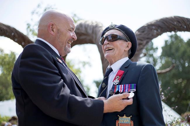 WWII veteran gets medals lost on Normandy trip replaced | iNFOnews.ca WWII veteran gets medals lost on Normandy trip replaced | iNFOnews.ca