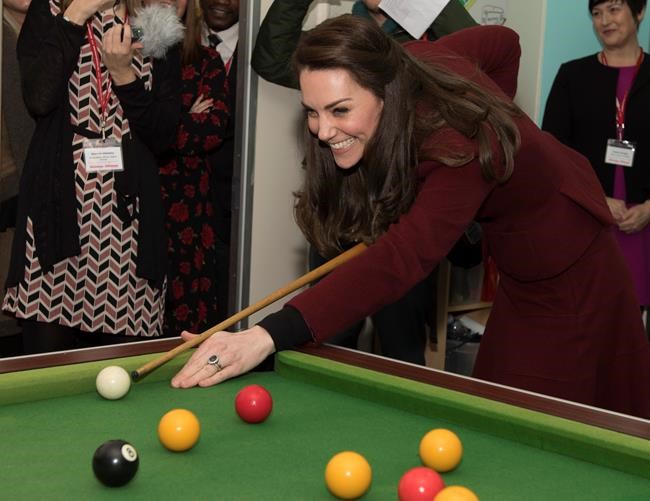 Duchess of Cambridge pool-playing skills deemed 'dreadful' | iNFOnews.ca