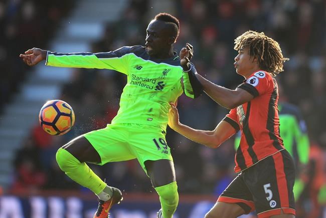 Late errors prove costly for Man United, Liverpool | iNFOnews.ca CP303051615