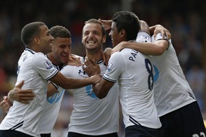 Winning return for Mourinho as Chelsea beats Hull; Soldado scores on Spurs debut in Palace win | iNFOnews.ca CP24563687