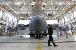 Canada buys additional massive military cargo jet as C-17 production wraps up | iNFOnews.ca CP31180136