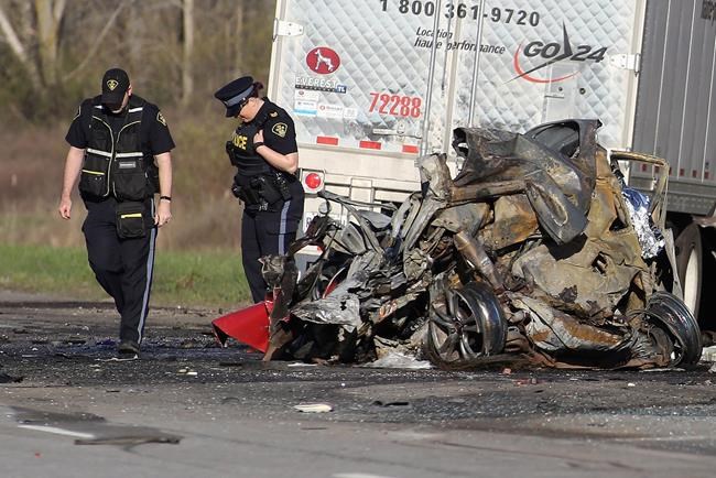 Four killed, 2 injured in seven-vehicle collision on Highway 401 | iNFOnews.ca