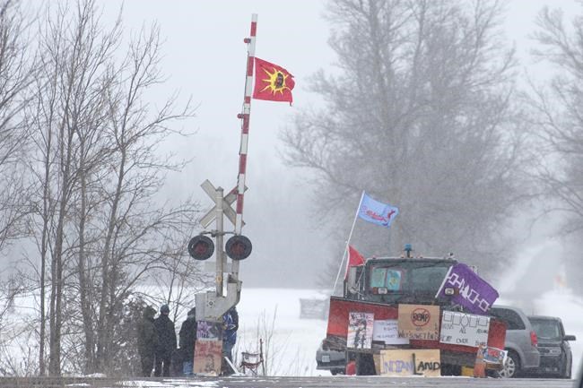 Ontario minister calls for feds to meet now with protesters blocking rail line | iNFOnews.ca CP29668828
