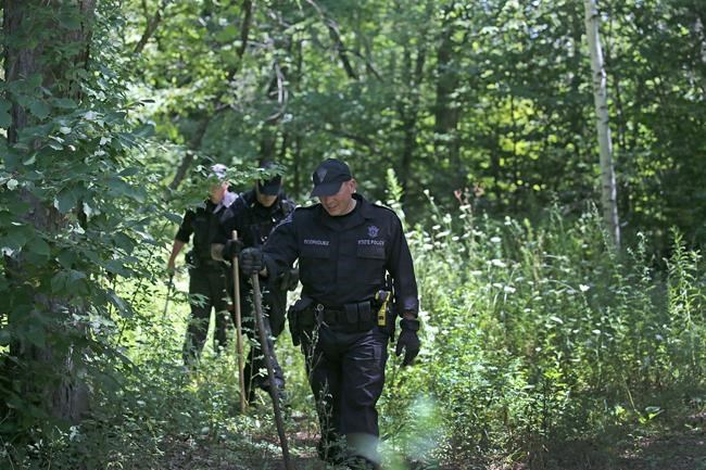 Running scared: 2 slayings reinforce female runners' fears | iNFOnews.ca Running scared: 2 slayings reinforce female runners' fears | iNFOnews.ca